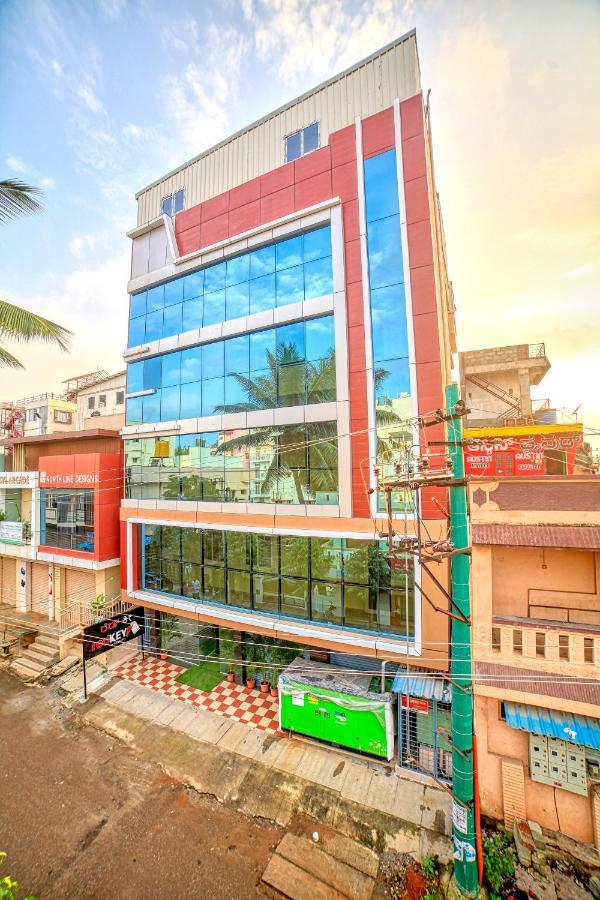 Redkey Inn Hotel Near Bangalore Airport Airport Pickup & Drop Available 24X7 Yelahanka Eksteriør billede